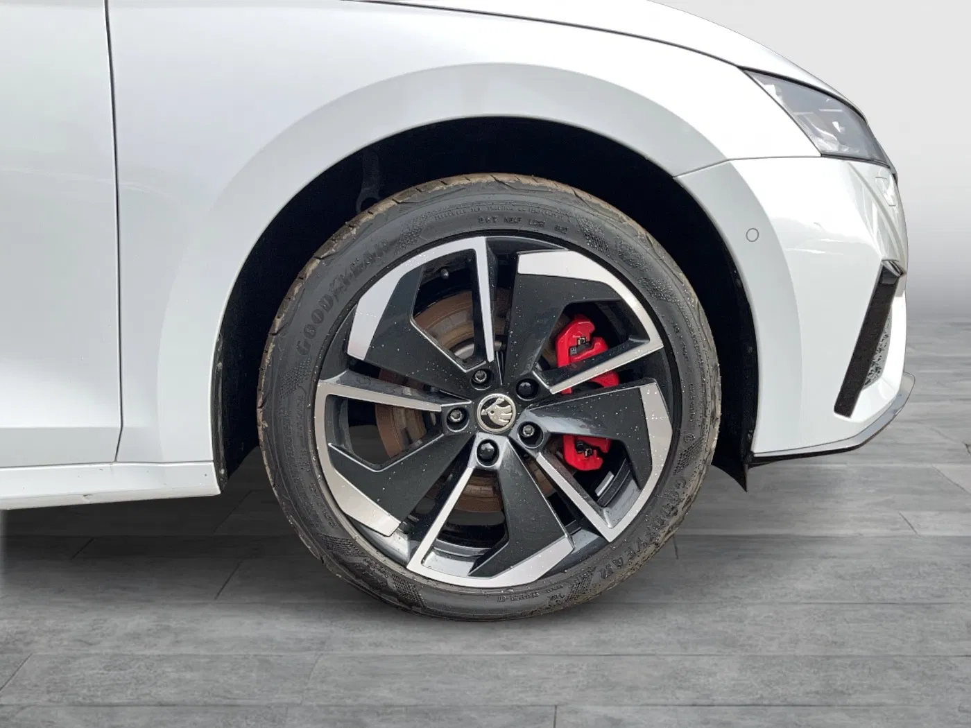 Skoda Octavia Combi 1.4 TSI RS iV | Bild 8 von 25