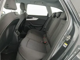 Audi A4 Avant 40 2.0 TDI quattro | Thumbnail 24 von 27