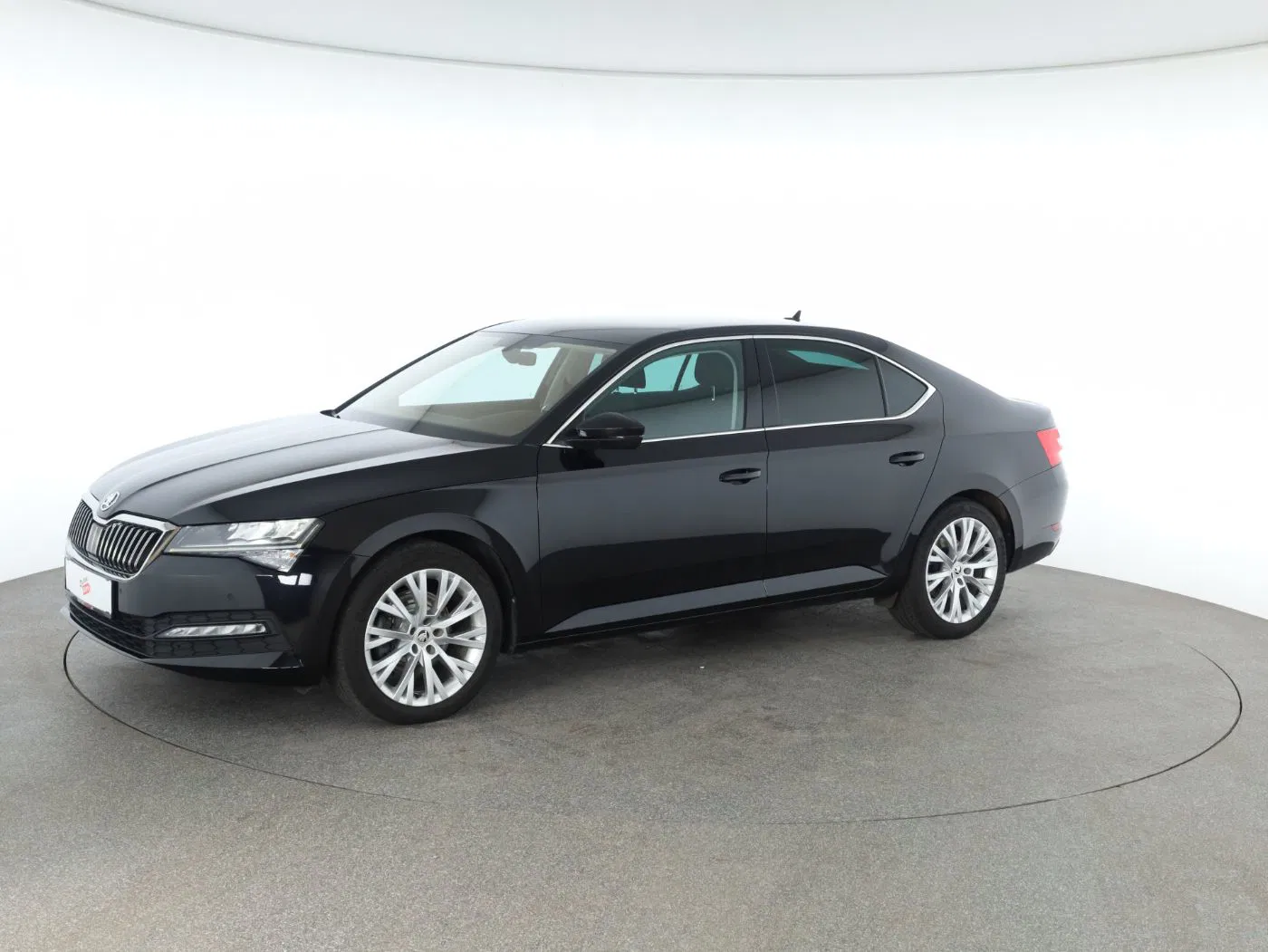 Skoda Superb 2.0 TDI Amb. DSG | Bild 2 von 26