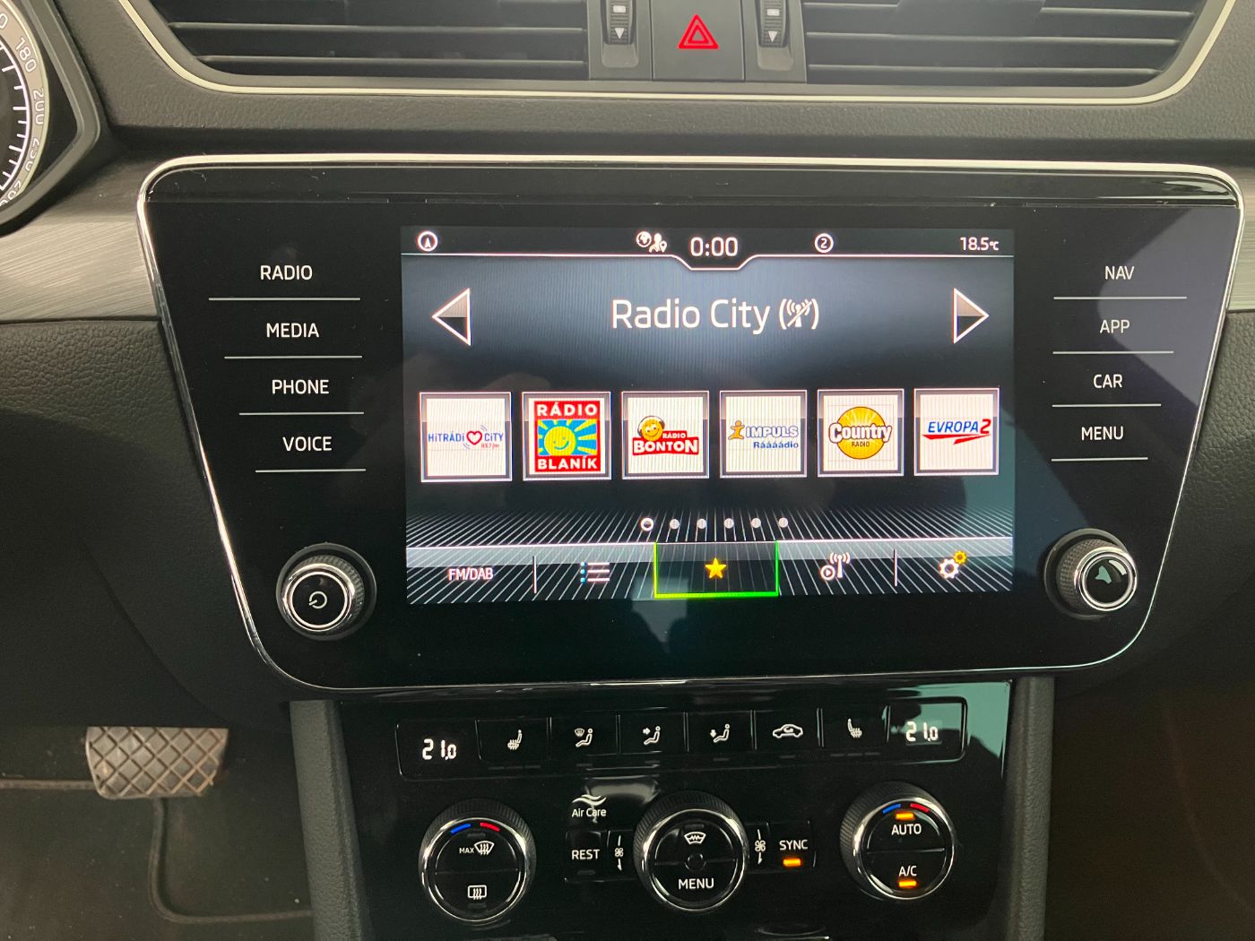 Skoda Superb 2.0 TDI Amb. DSG | Bild 14 von 26