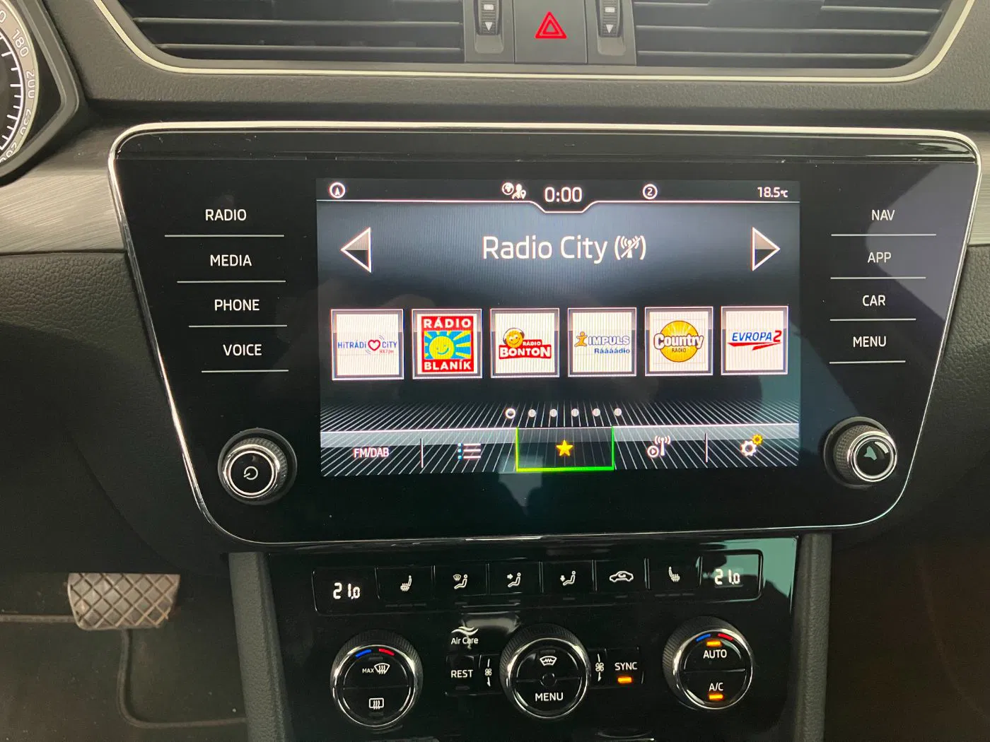 Skoda Superb 2.0 TDI Amb. DSG | Bild 14 von 26