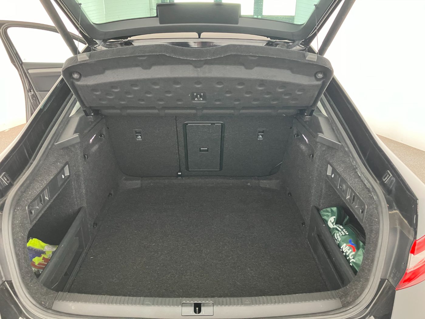 Skoda Superb 2.0 TDI Amb. DSG | Bild 18 von 26