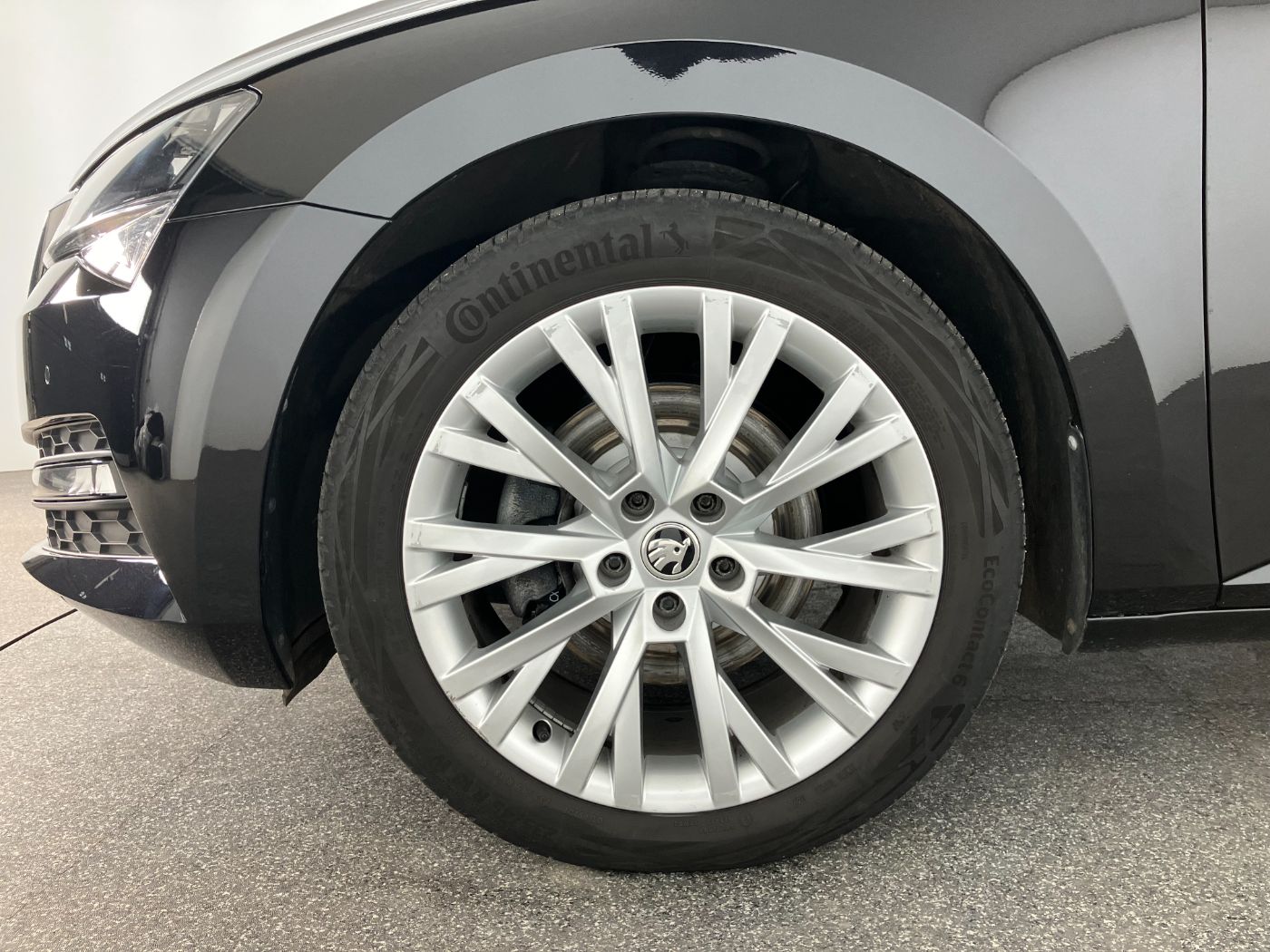 Skoda Superb 2.0 TDI Amb. DSG | Bild 21 von 26