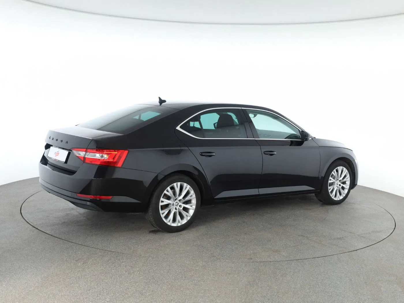 Skoda Superb 2.0 TDI Amb. DSG | Bild 3 von 26
