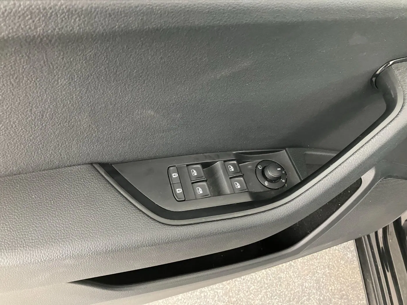 Skoda Superb 2.0 TDI Amb. DSG | Bild 5 von 26