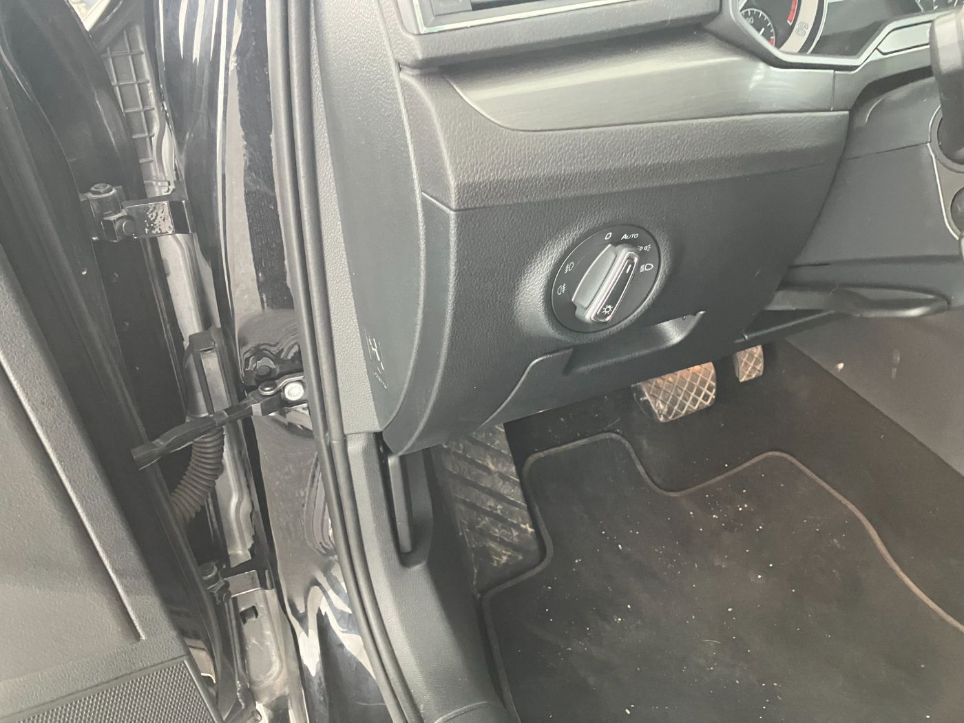 Skoda Superb 2.0 TDI Amb. DSG | Bild 6 von 26