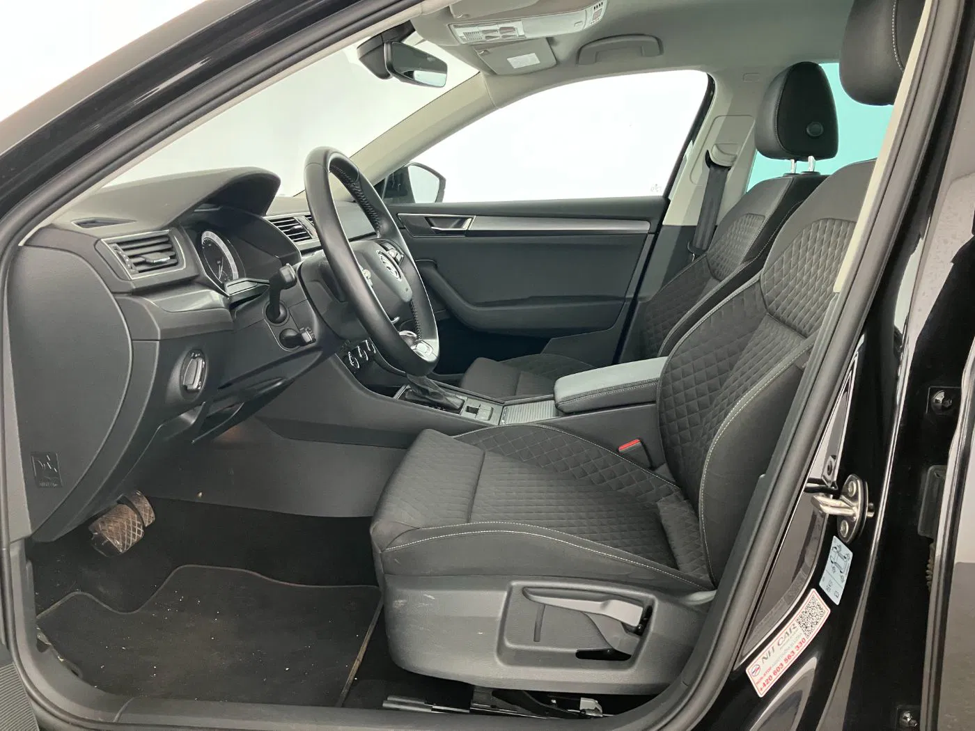 Skoda Superb 2.0 TDI Amb. DSG | Bild 7 von 26