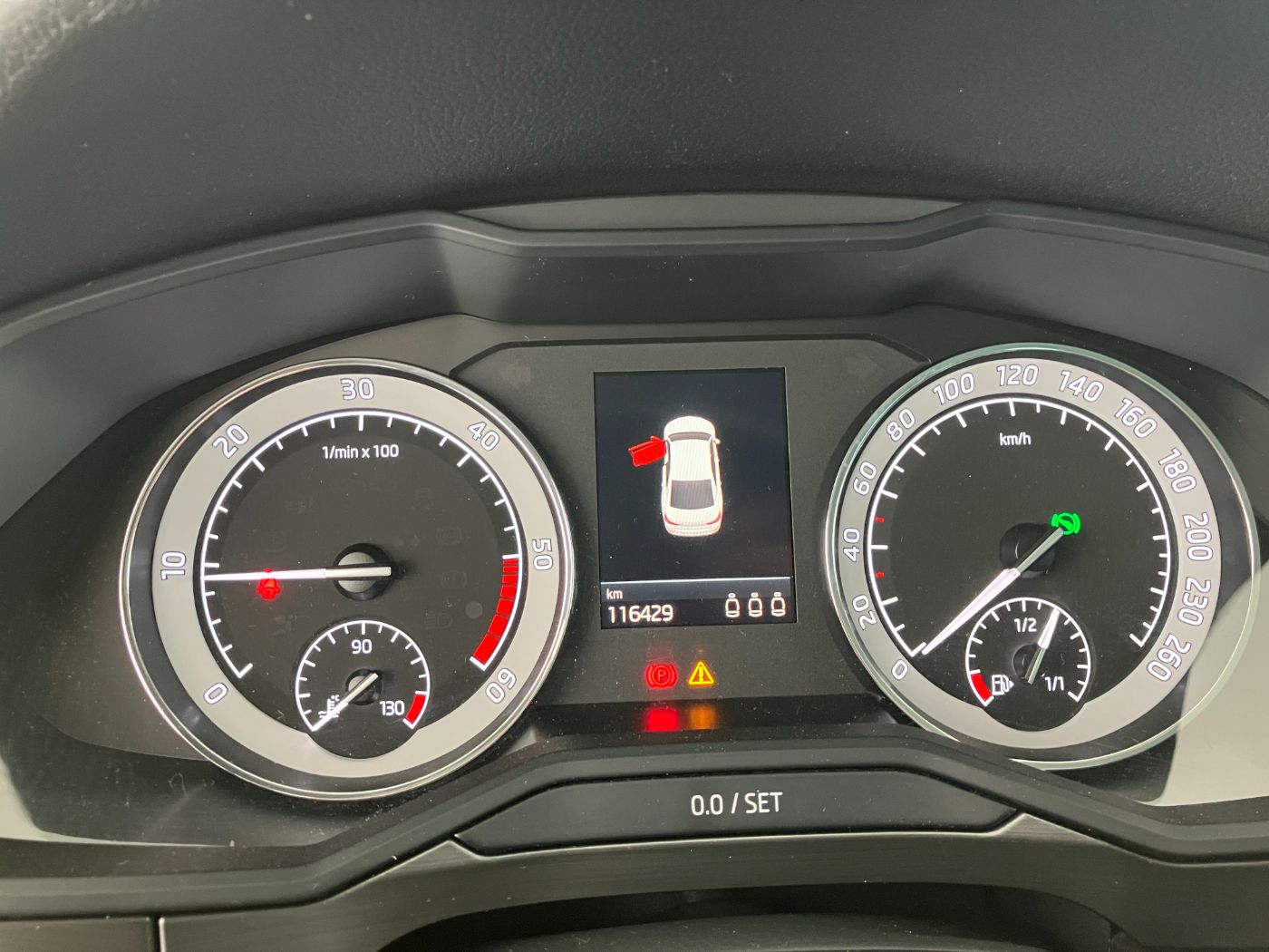 Skoda Superb 2.0 TDI Amb. DSG | Bild 9 von 26