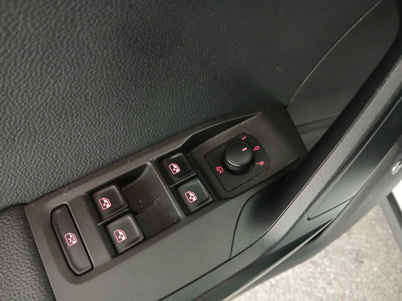 Seat Arona 1.5TSI FR DSG | Bild 12 von 26