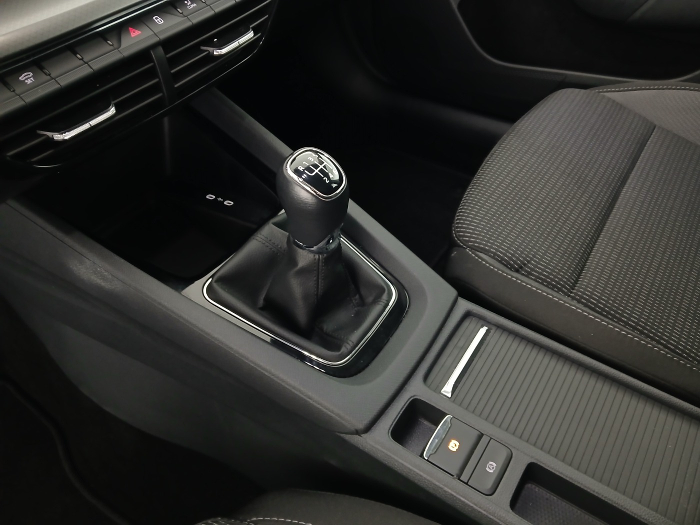 Skoda Octavia Combi 1.0 TSI Ambition | Bild 26 von 28