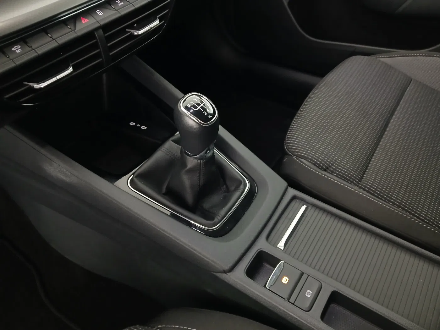 Skoda Octavia Combi 1.0 TSI Ambition | Bild 26 von 28