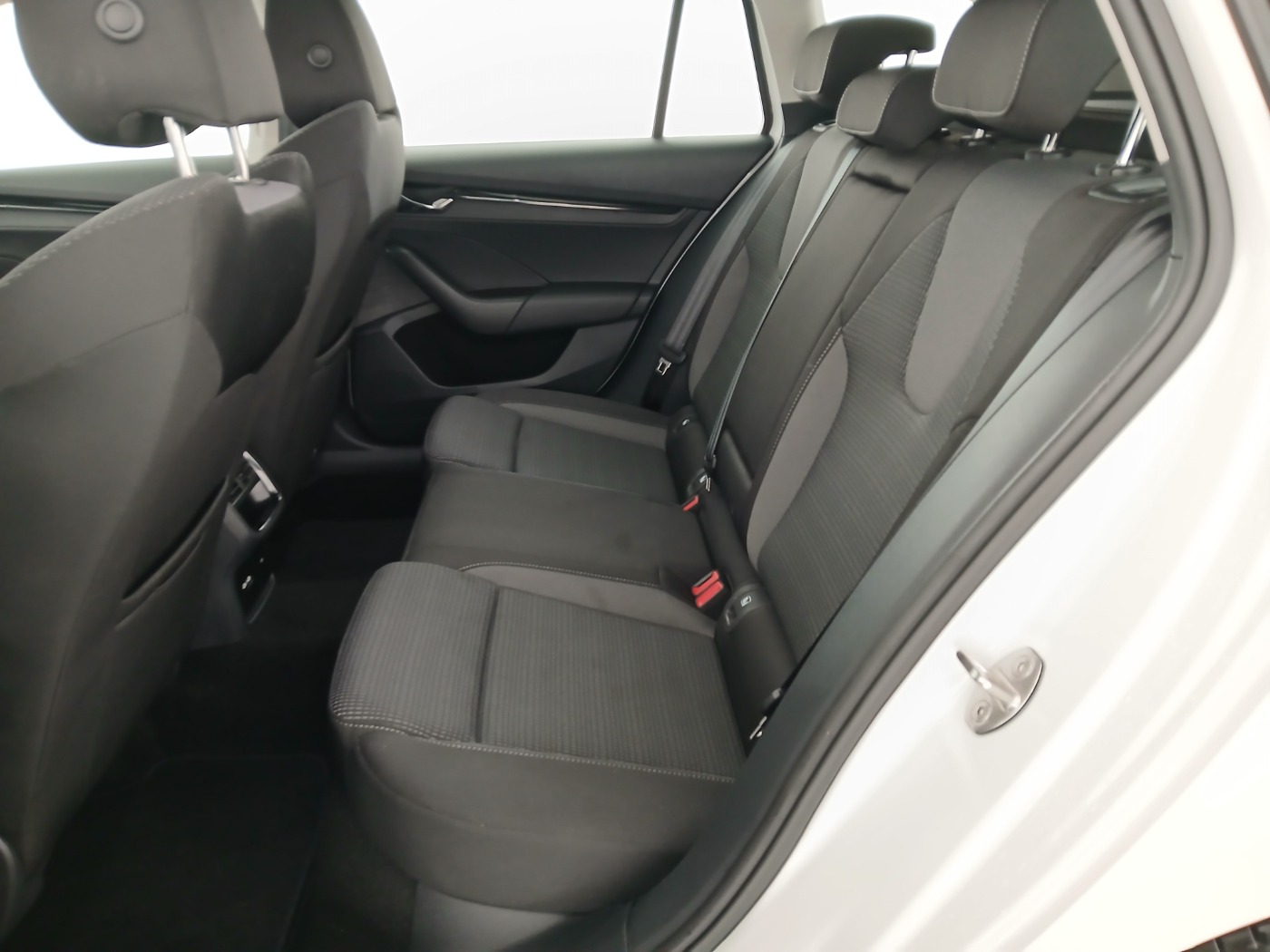 Skoda Octavia Combi 1.0 TSI Ambition | Bild 27 von 28