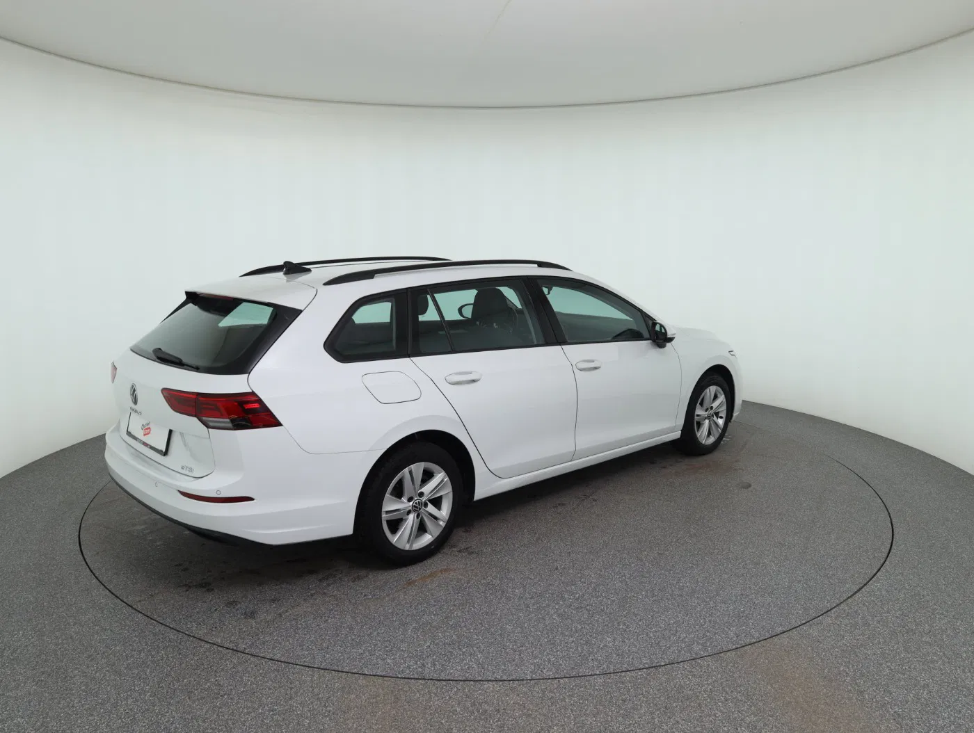 VW Golf VIII Variant 1.0 eTSI Life | Bild 6 von 26