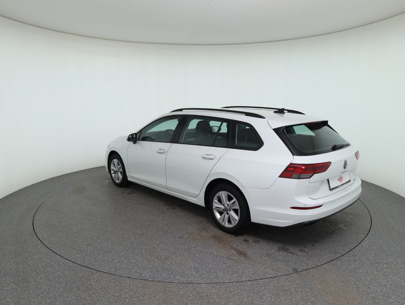 VW Golf VIII Variant 1.0 eTSI Life | Bild 8 von 26