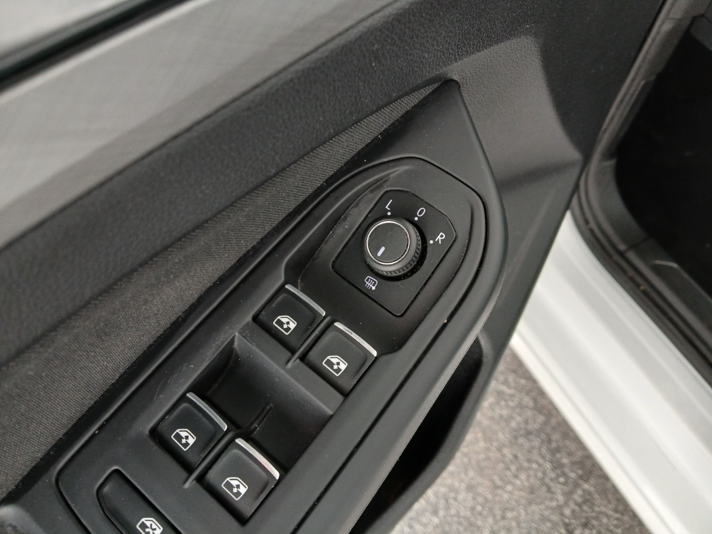 VW Golf VIII Variant 1.0 eTSI Life | Bild 12 von 26