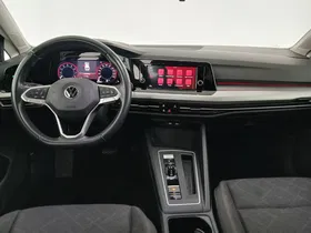 VW Golf VIII Variant 1.0 eTSI Life | Thumbnail 15 von 26