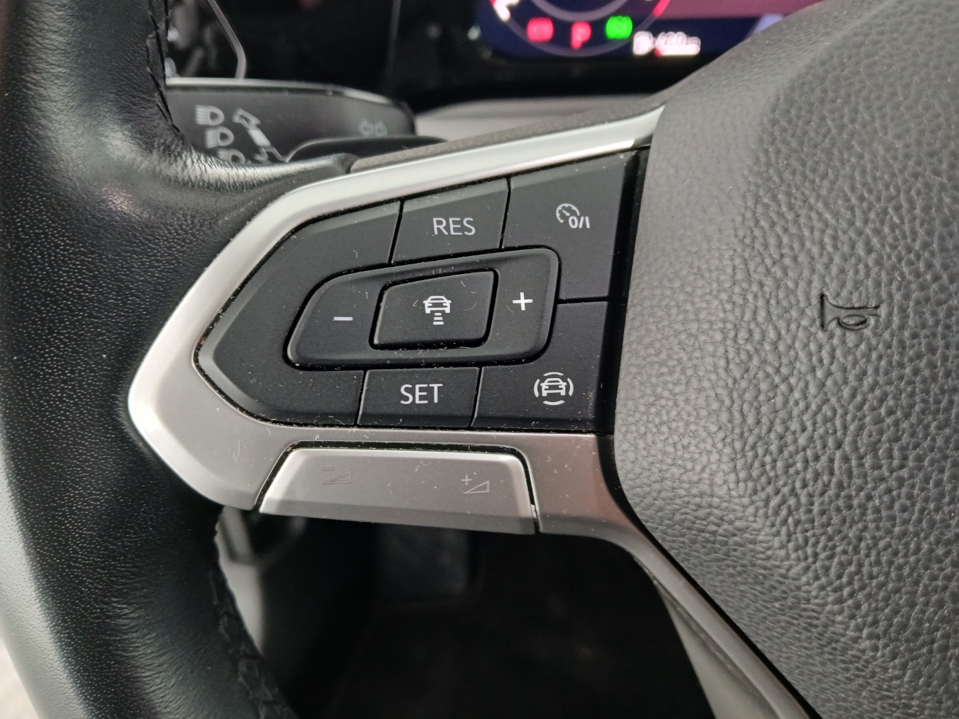 VW Golf VIII Variant 1.0 eTSI Life | Bild 17 von 26