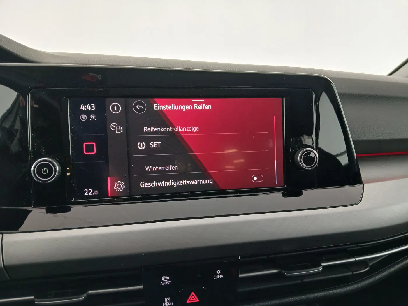 VW Golf VIII Variant 1.0 eTSI Life | Bild 19 von 26