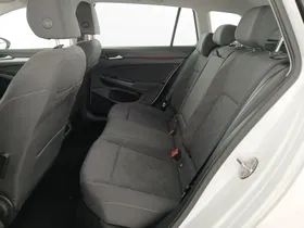 VW Golf VIII Variant 1.0 eTSI Life | Thumbnail 25 von 26