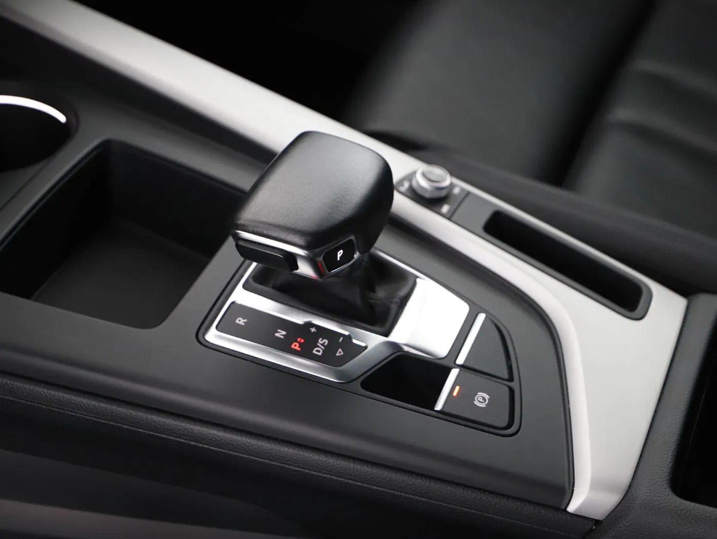 Audi A4 Avant TDI S-Line Aut | Bild 17 von 26