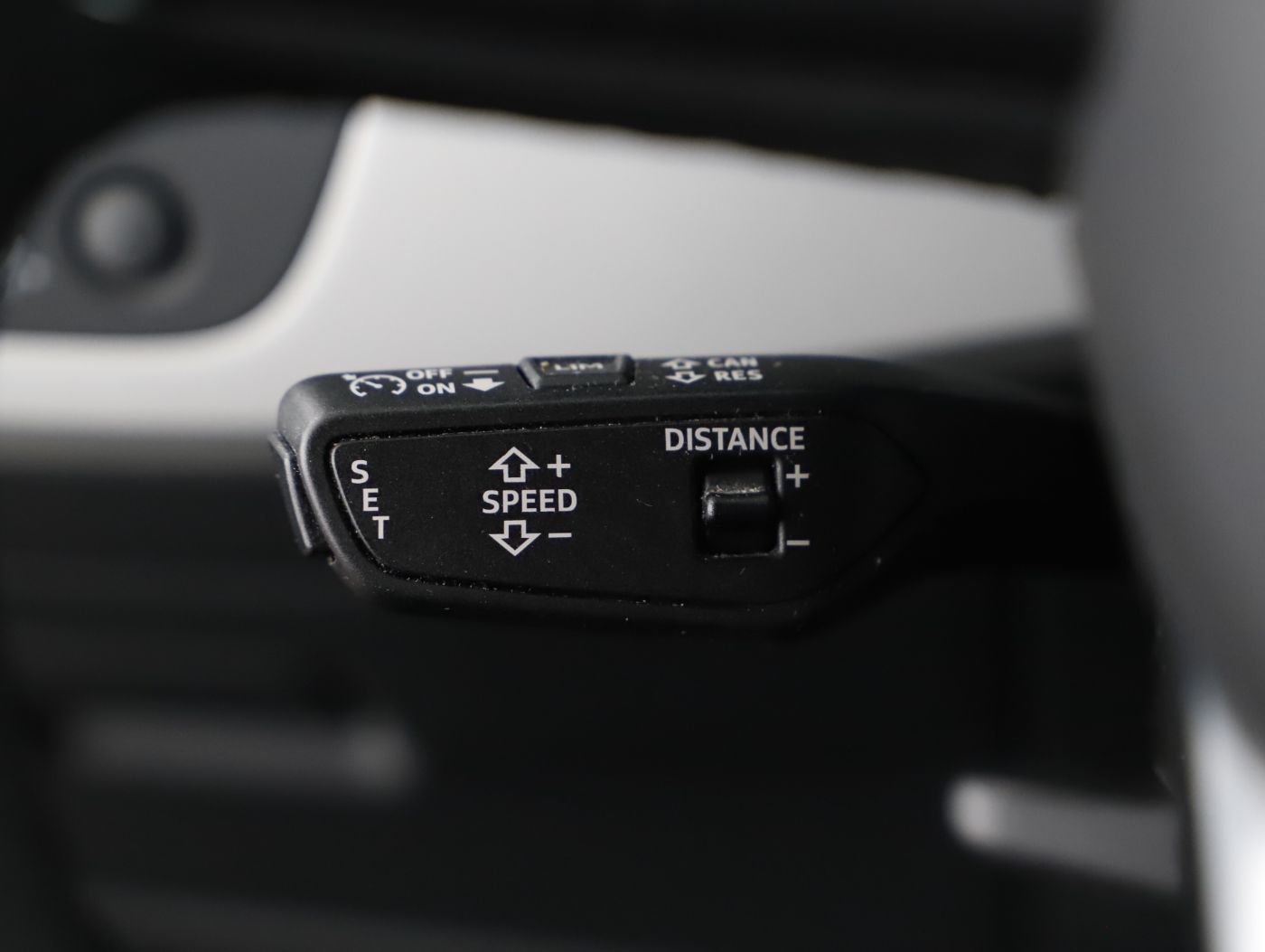 Audi A4 Avant TDI S-Line Aut | Bild 23 von 26