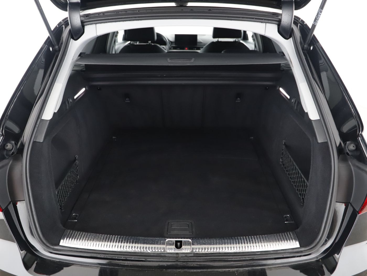 Audi A4 Avant TDI S-Line Aut | Bild 24 von 26