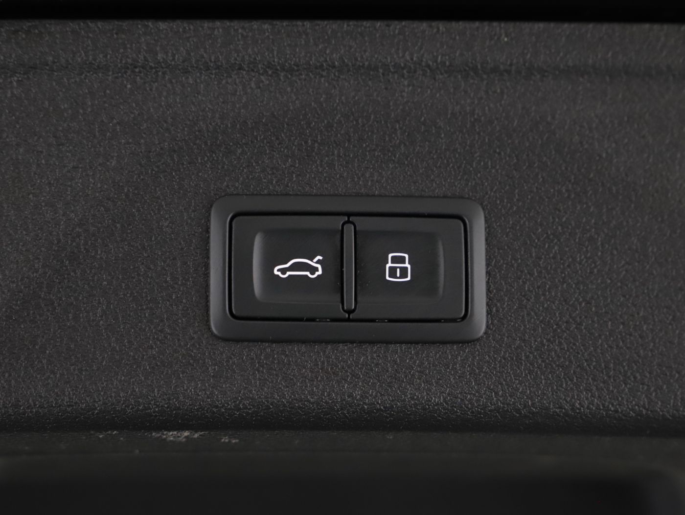 Audi A4 Avant TDI S-Line Aut | Bild 25 von 26