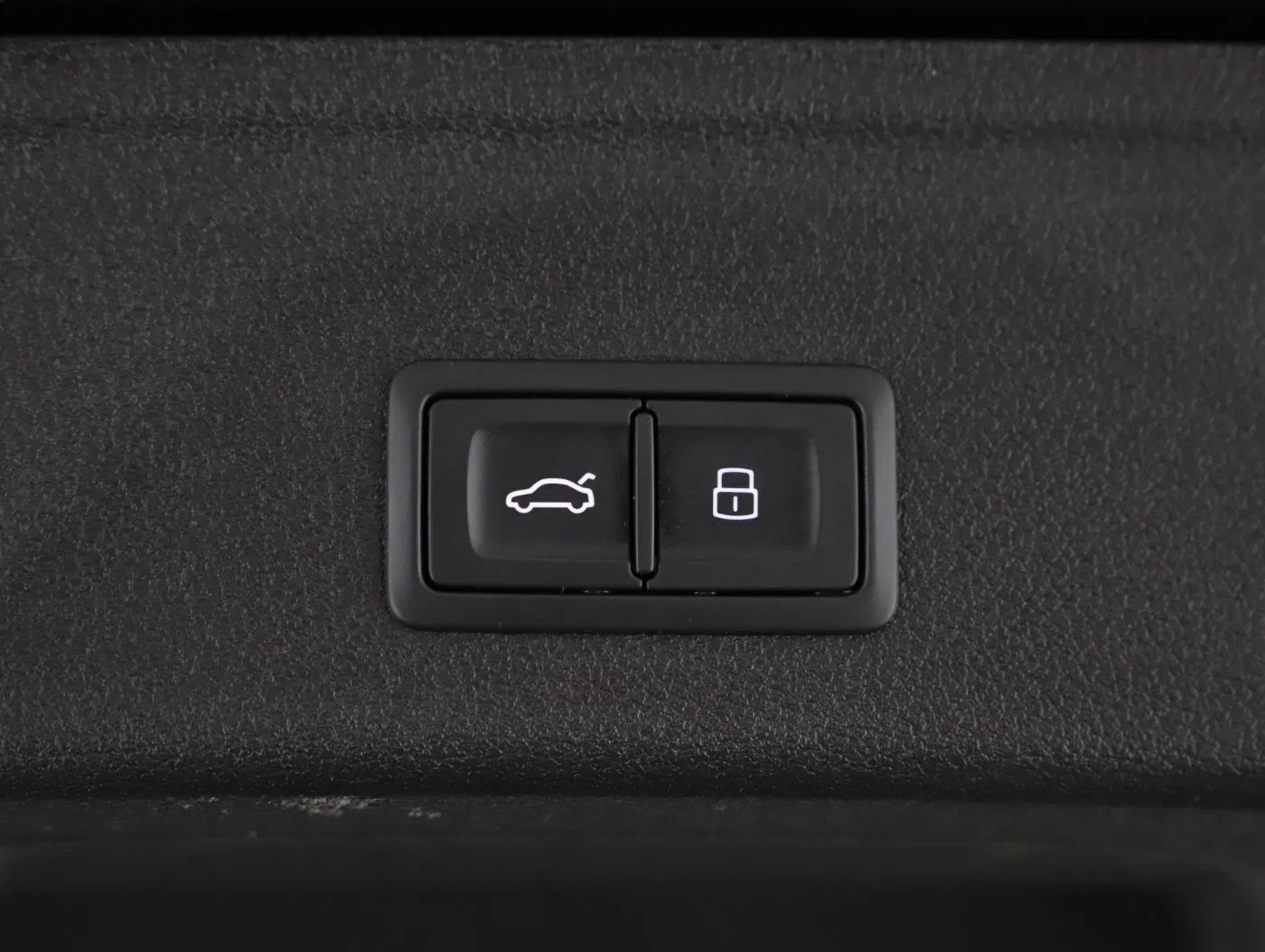 Audi A4 Avant TDI S-Line Aut | Bild 25 von 26