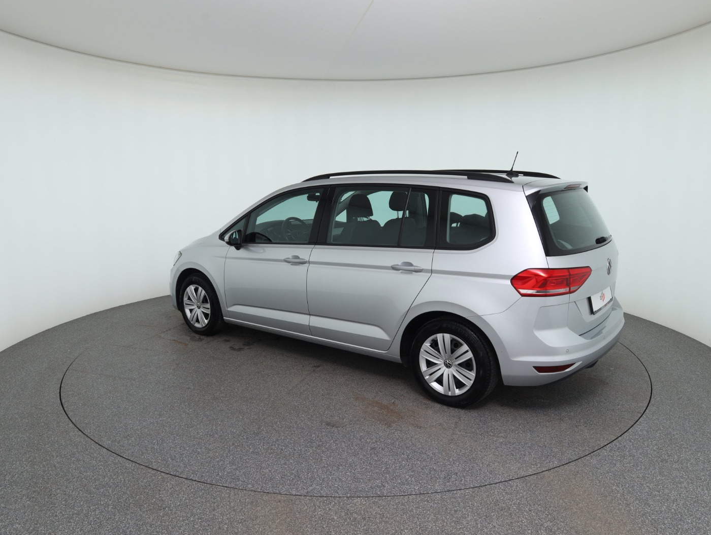 VW Touran 2.0 TDI BMT | Bild 8 von 25