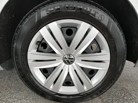 VW Touran 2.0 TDI BMT | Thumbnail 10 von 25