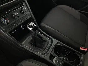 VW Touran 2.0 TDI BMT | Thumbnail 23 von 25