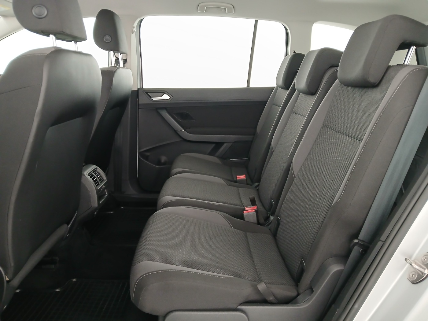 VW Touran 2.0 TDI BMT | Bild 24 von 25