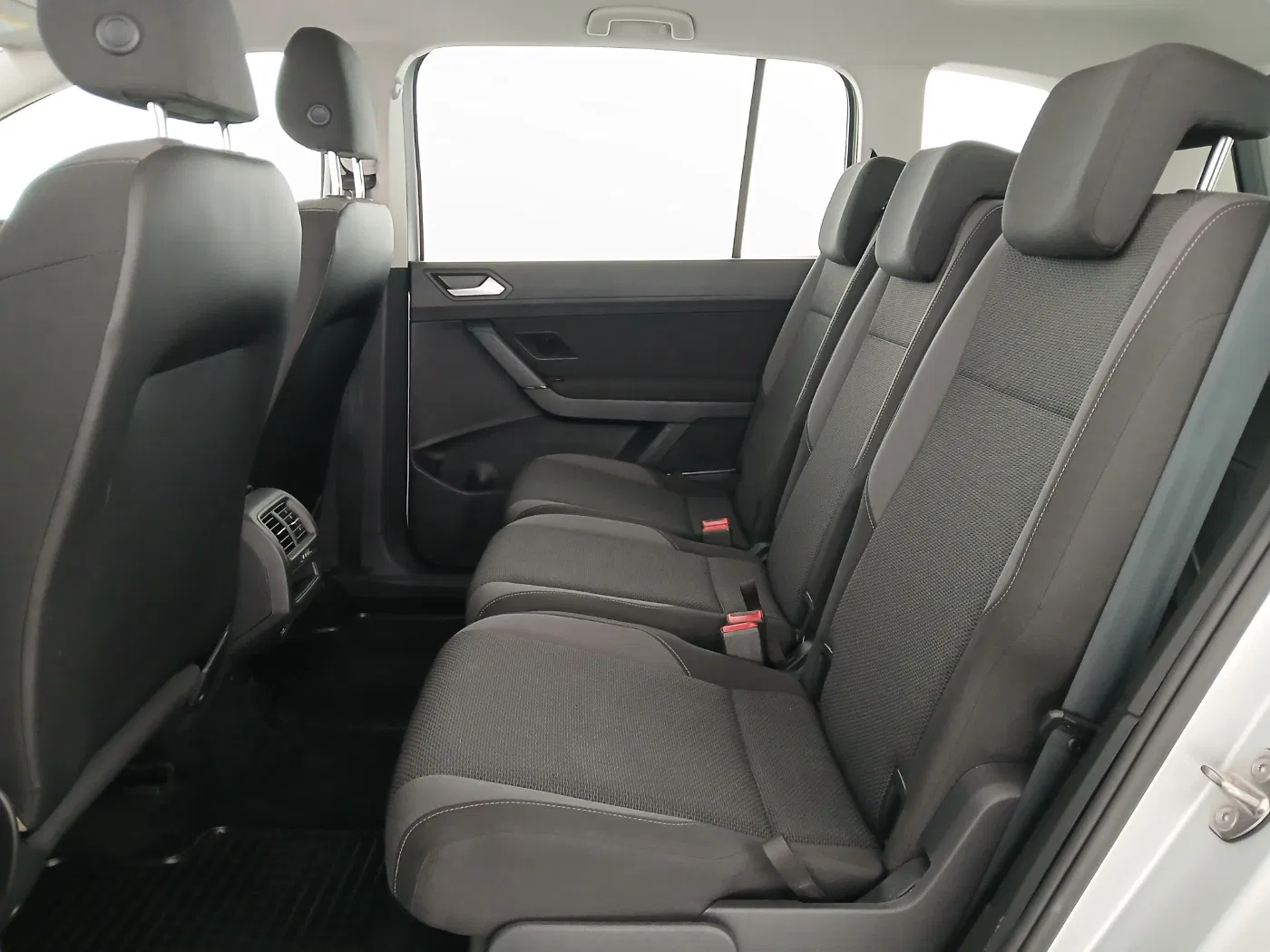 VW Touran 2.0 TDI BMT | Bild 24 von 25