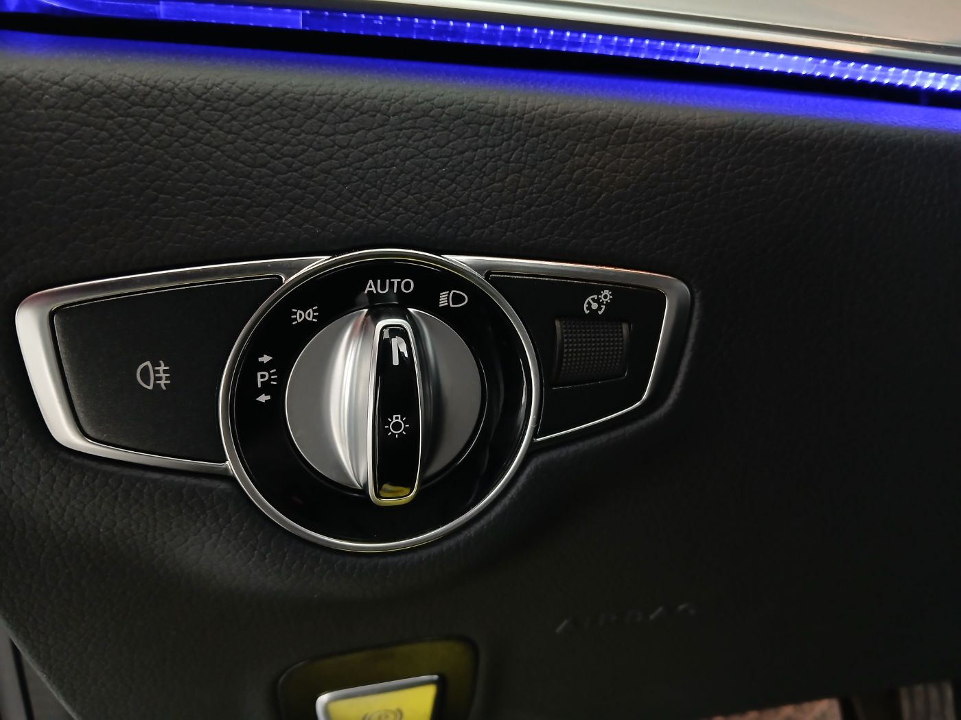 Mercedes-Benz E 300d 4Matic Avantgarde Aut. | Bild 14 von 25