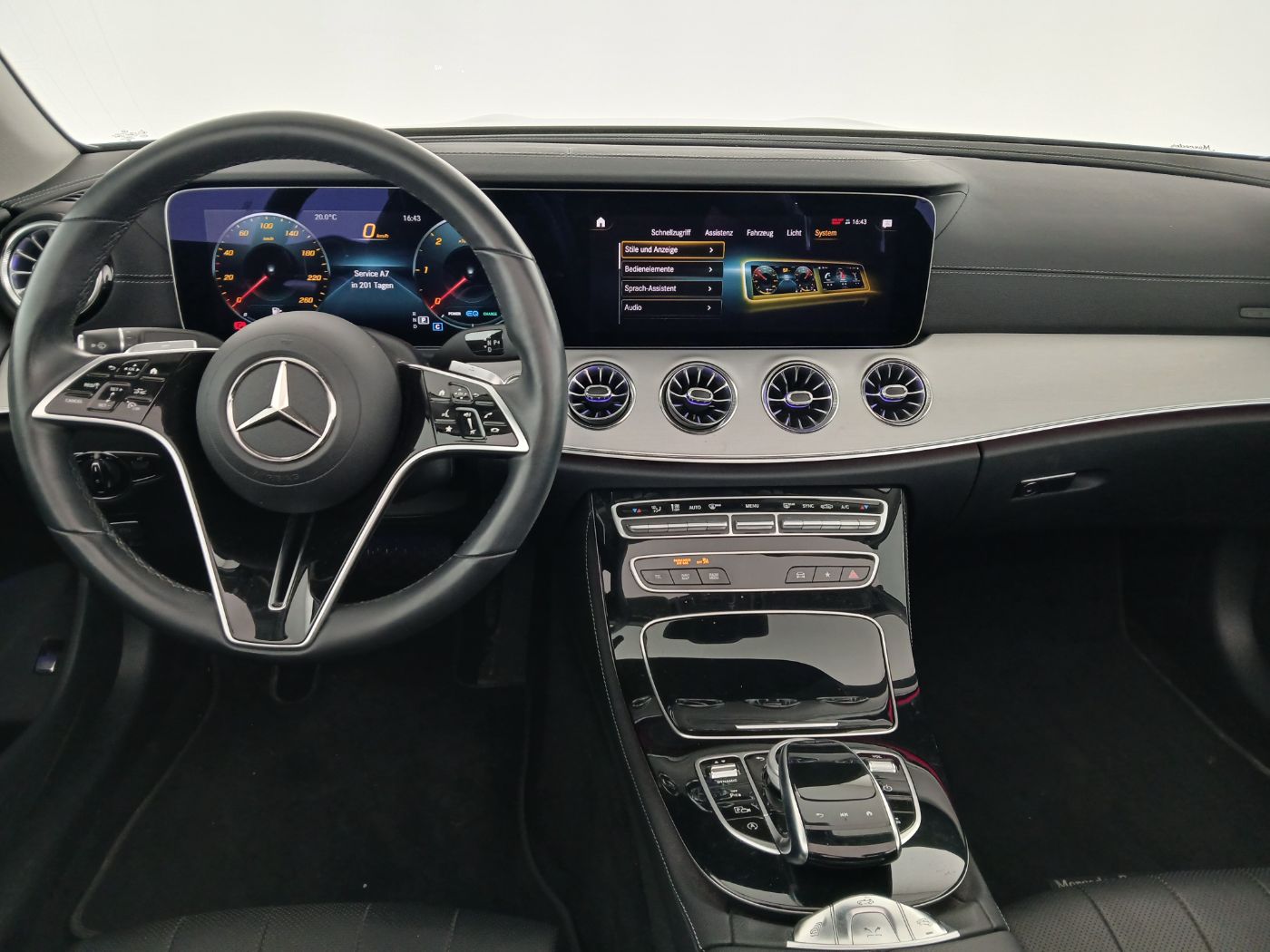 Mercedes-Benz E 300d 4Matic Avantgarde Aut. | Bild 16 von 25