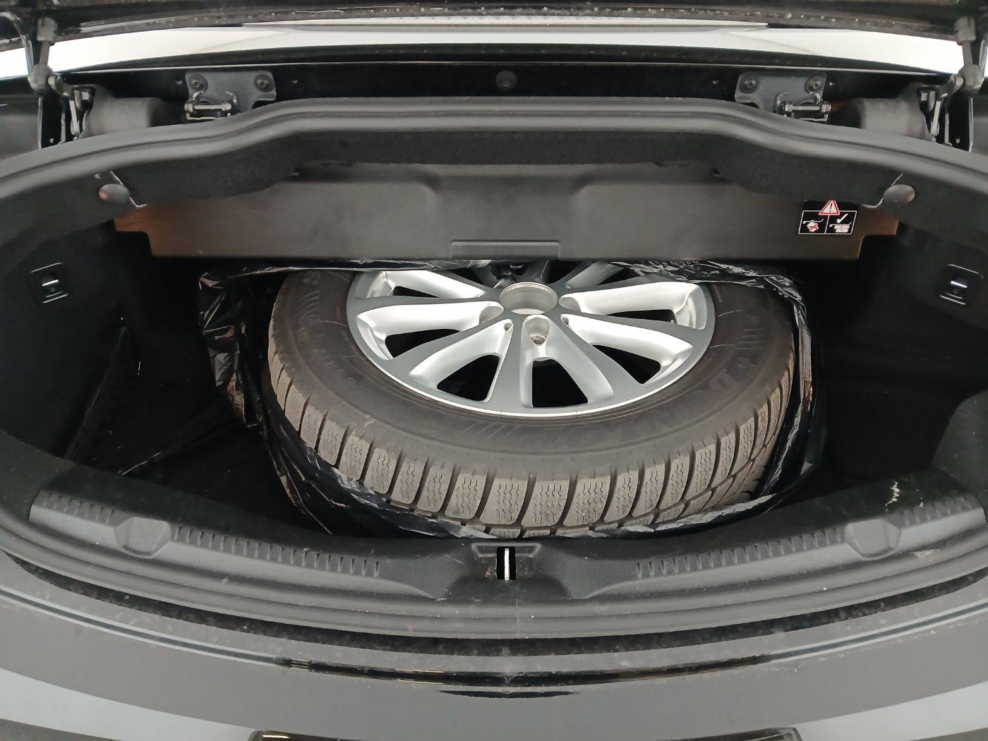 Mercedes-Benz E 300d 4Matic Avantgarde Aut. | Bild 25 von 25