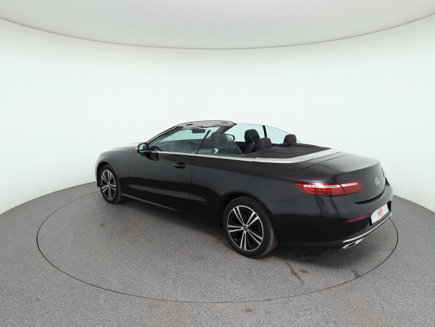 Mercedes-Benz E 300d 4Matic Avantgarde Aut. | Bild 8 von 25