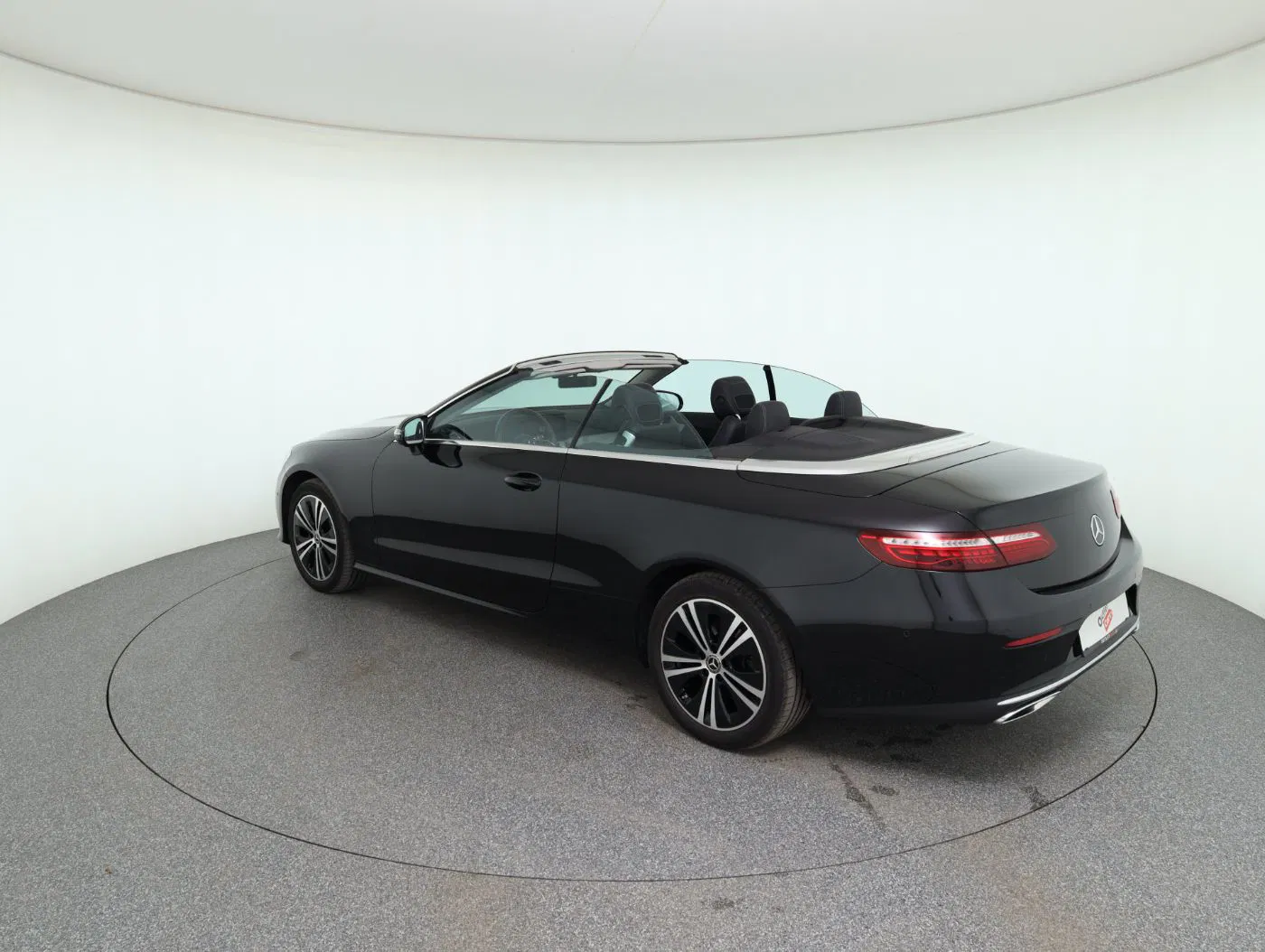 Mercedes-Benz E 300d 4Matic Avantgarde Aut. | Bild 8 von 25