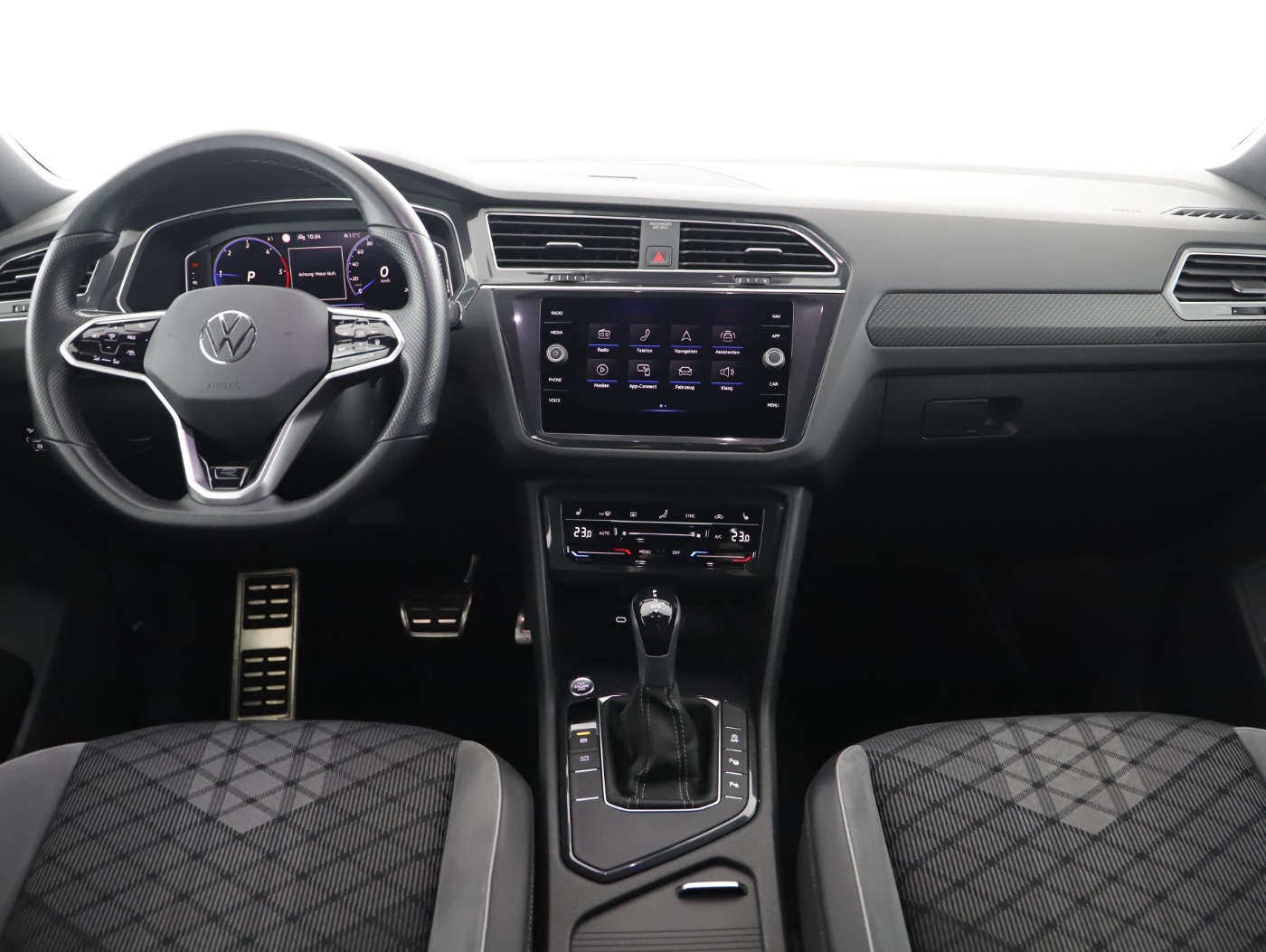 VW Tiguan 2.0 TDI R-Line DSG | Bild 9 von 24