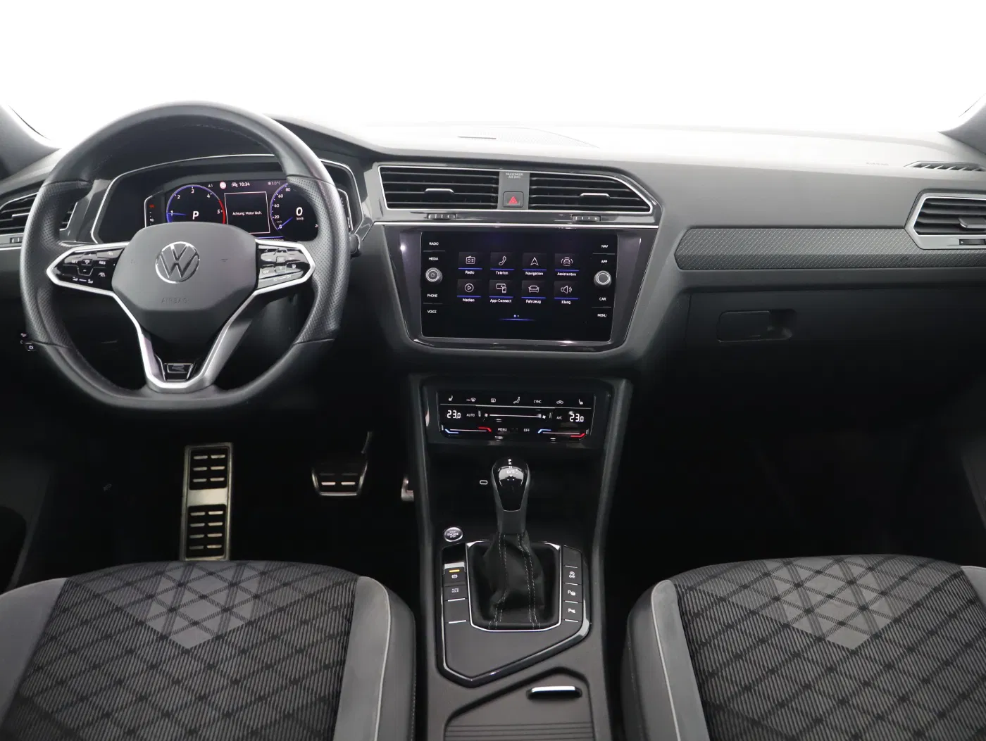 VW Tiguan 2.0 TDI R-Line DSG | Bild 9 von 24