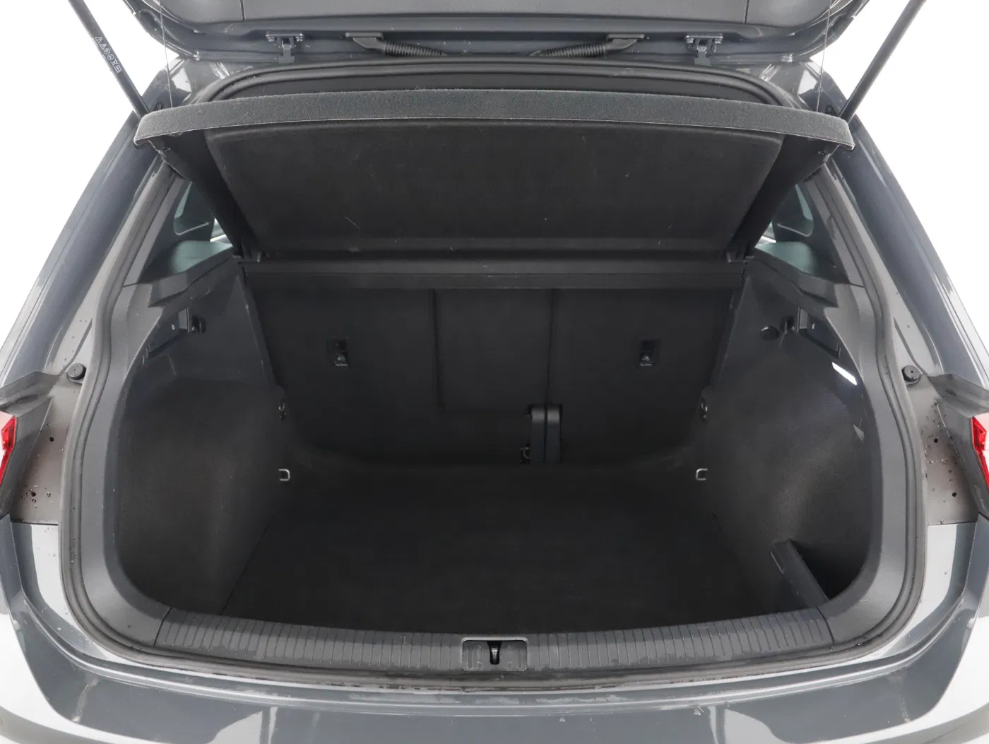 VW Tiguan 2.0 TDI R-Line DSG | Bild 17 von 24