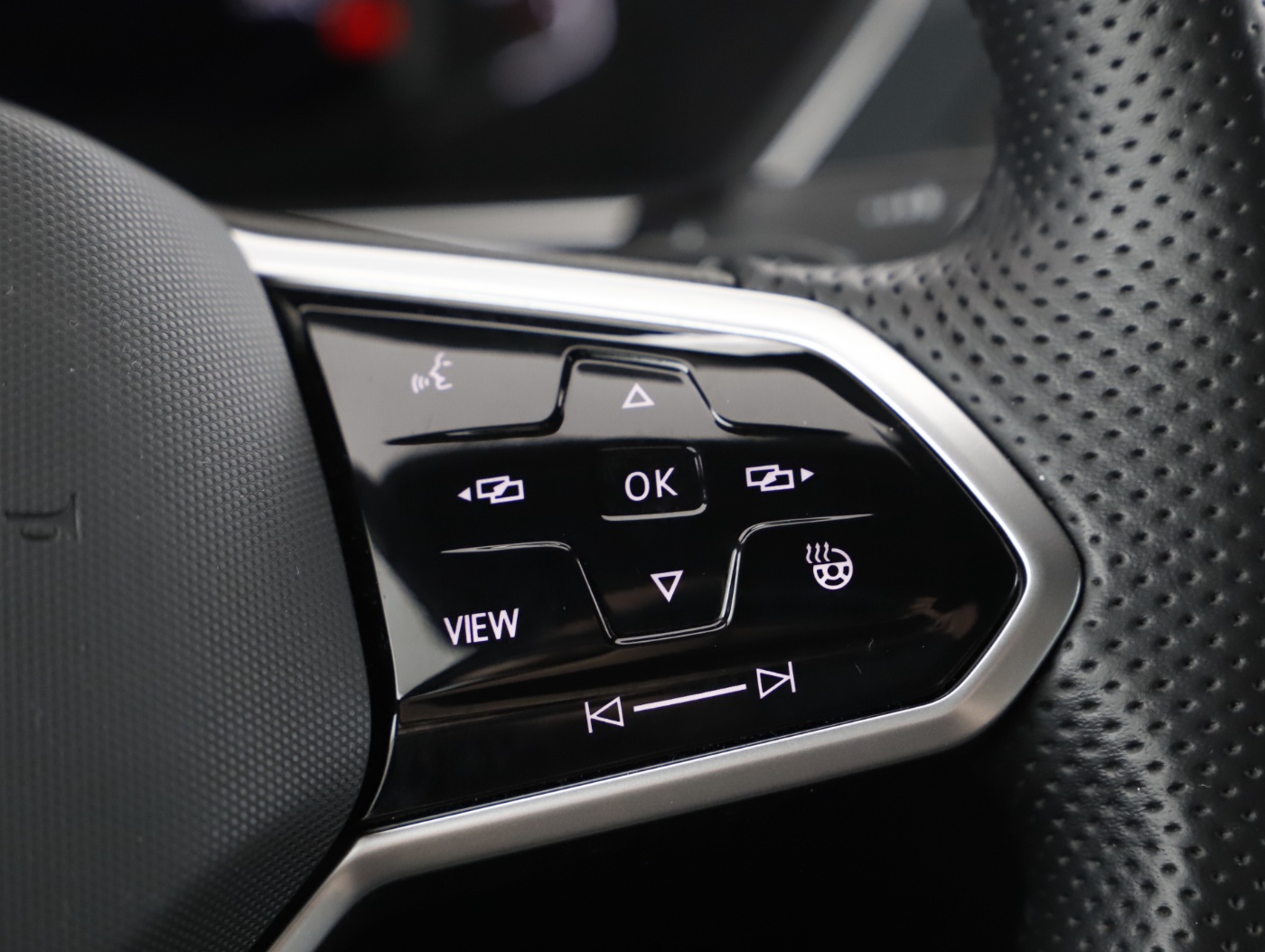 VW Tiguan 2.0 TDI R-Line DSG | Bild 19 von 24