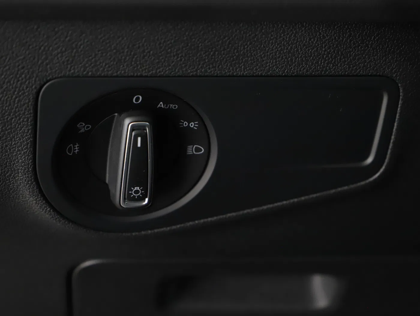 VW Tiguan 2.0 TDI R-Line DSG | Bild 20 von 24