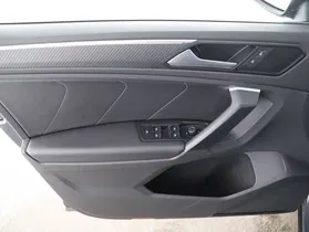 VW Tiguan 2.0 TDI R-Line DSG | Thumbnail 21 von 24