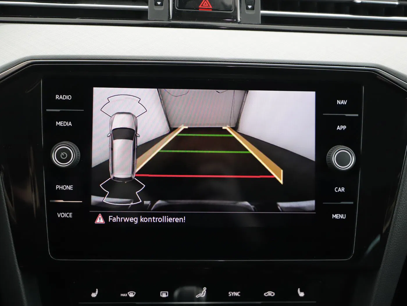 VW Passat Variant 1.4 TSI GTE DSG | Bild 21 von 24