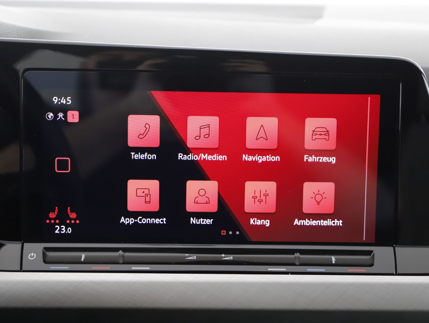 VW Golf VIII Var. 2.0 TDI Life | Bild 14 von 26