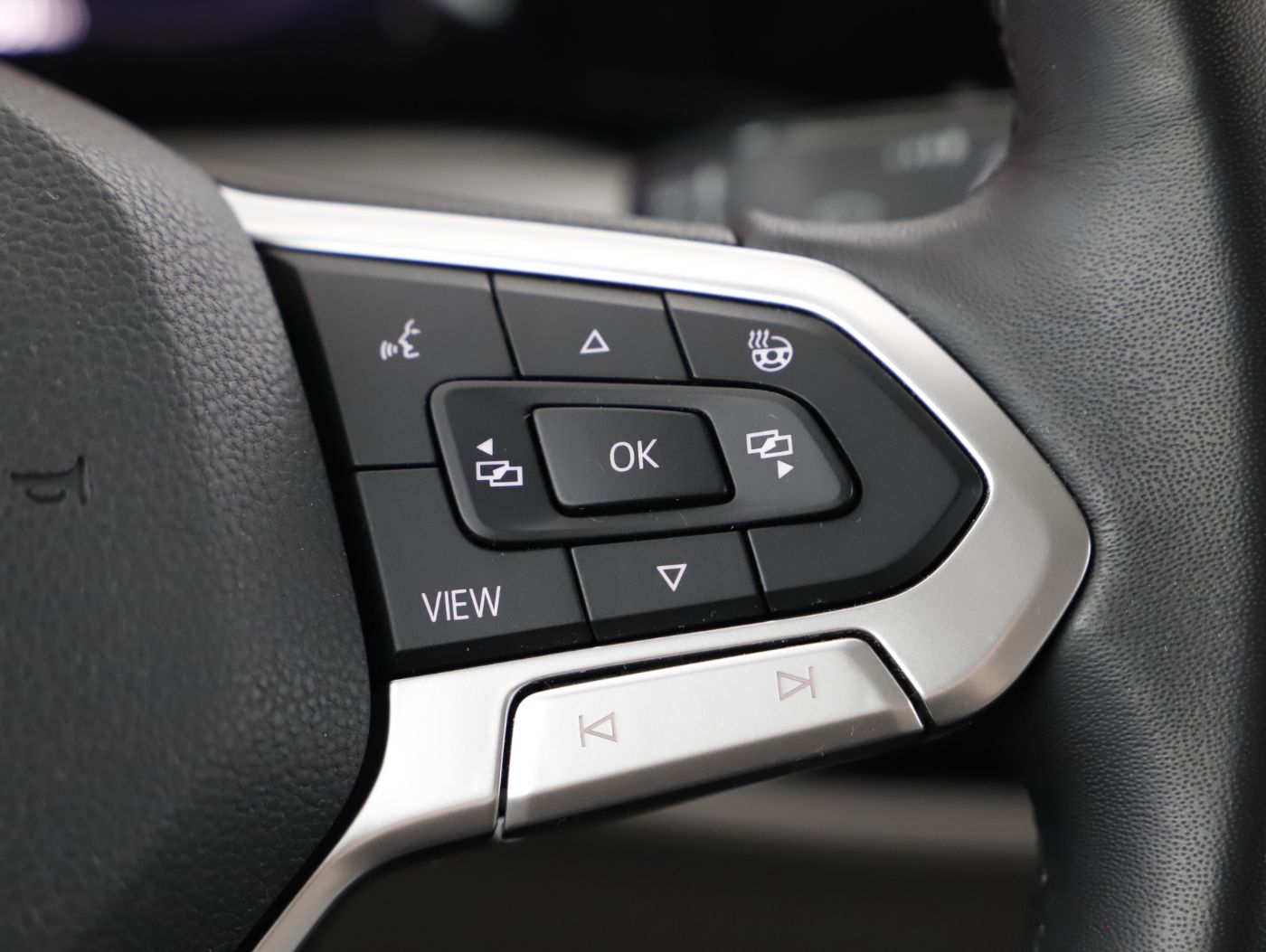 VW Golf VIII Var. 2.0 TDI Life | Bild 19 von 26