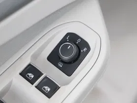 VW Golf VIII Var. 2.0 TDI Life | Thumbnail 22 von 26