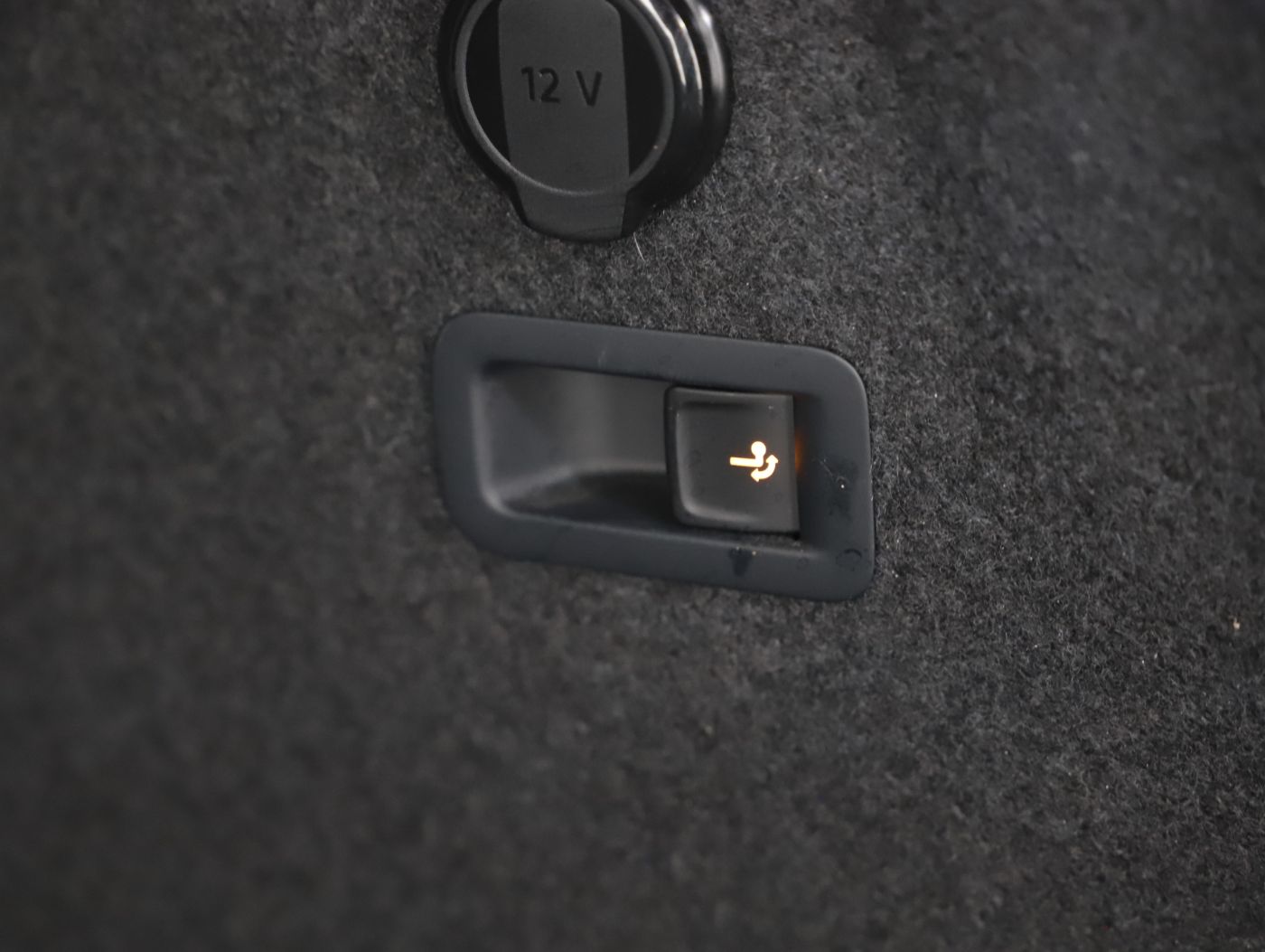 VW Golf VIII Var. 2.0 TDI Life | Bild 24 von 26