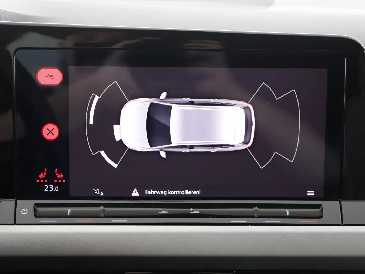 VW Golf VIII Var. 2.0 TDI Life | Bild 16 von 26